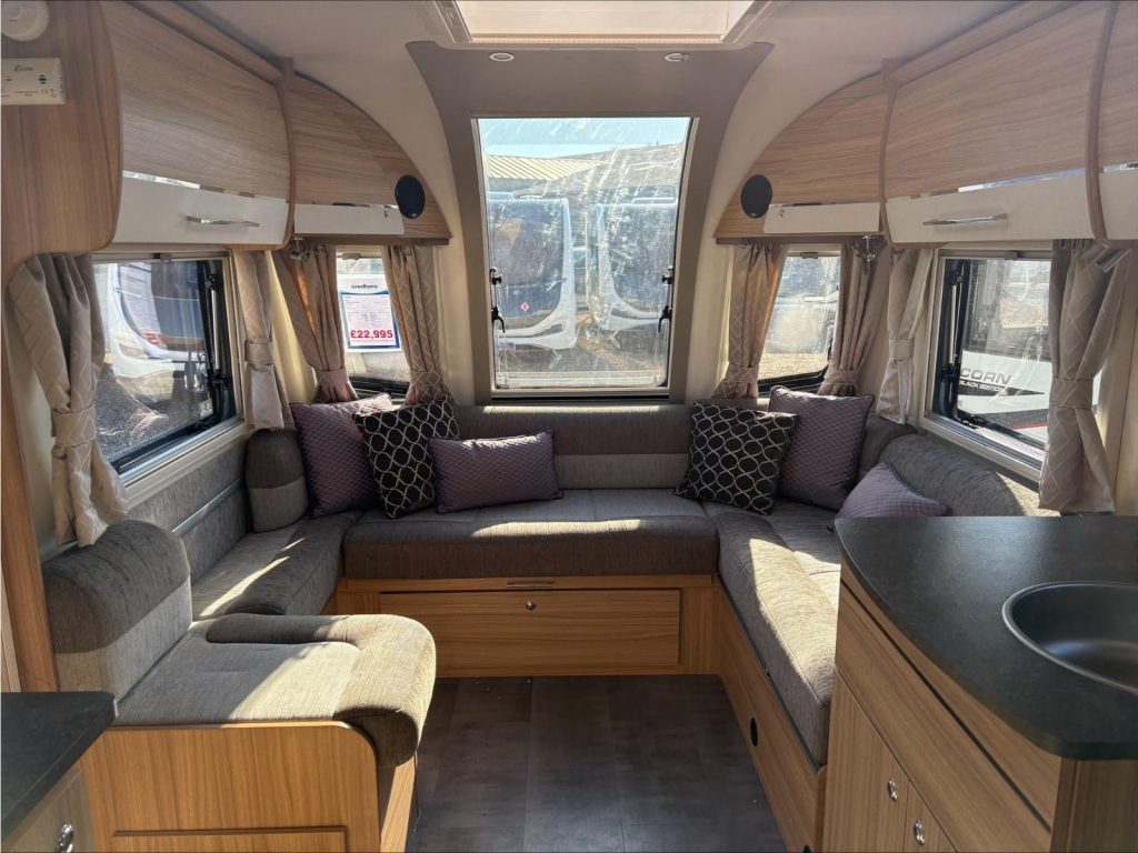 Full caravan service East Midlands Mobile